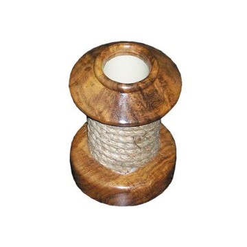 Pot à crayon en bois en forme winch