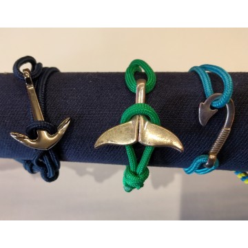 Bracelet avec attache ancre/baleine/ameçon