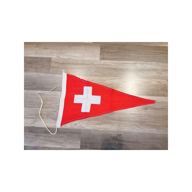 Drapeau Suisse triangle 30x50 Drapeau Suisse triangle 30x50