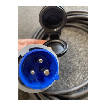 Rallonge avec câble immergeable répondant à la norme AD8 CEE/SUI 3 poles, 15m